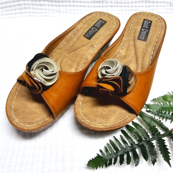 Peep Toe Wedge Slide-On Mule Sandals, Size 7.5 - Picture 9 of 16